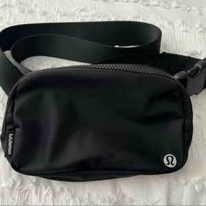 Lululemon Extended Strap Everywhere Belt Bag